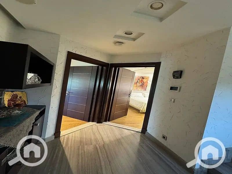 12 5077e494-5bd8-499b-b0ca-eab6845f57da. jpeg