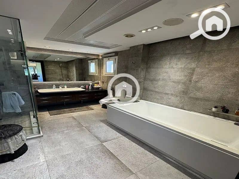 16 bbc8ed68-1780-4297-9e5b-c5da521b25be. jpeg