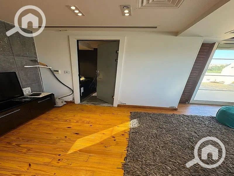 20 f0883378-ab66-463f-aa2a-1ff16f54c970. jpeg