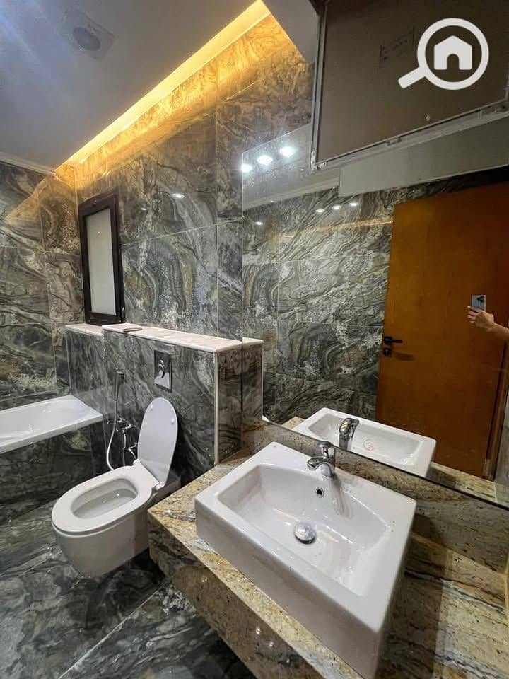 4 571132776_1991197441462152_2385623450534422899_n. jpg