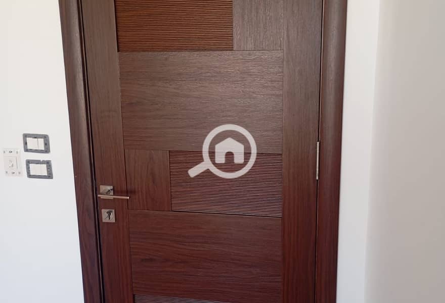 4 4010a3bb-6bfb-4b15-85e5-a89d21e2e651. jpg