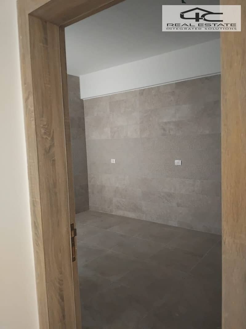 8 WhatsApp Image 2025-11-17 at 7.33. 51 PM. jpeg