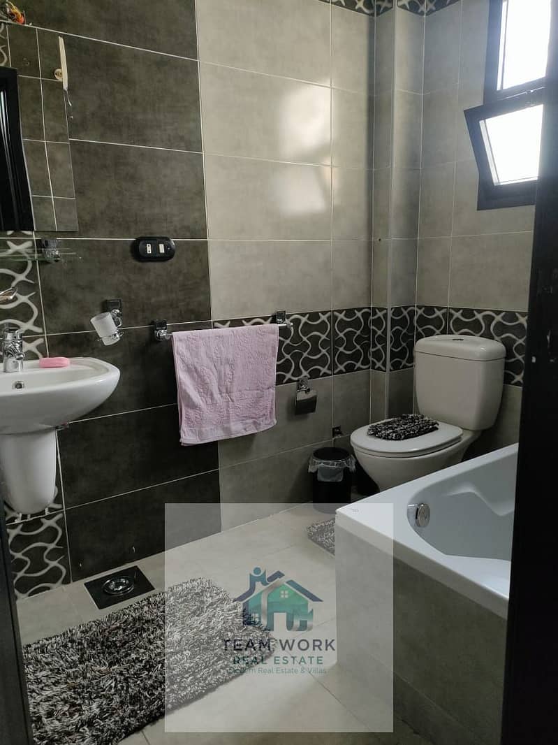 5 88734b2d-8f33-42c2-b111-d383ec6d5f78. jpg