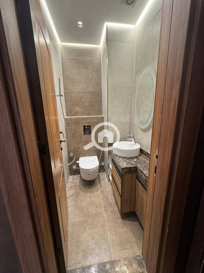 6 c49d354b-fd8c-4f9f-8bfa-9892cc811911. jpg