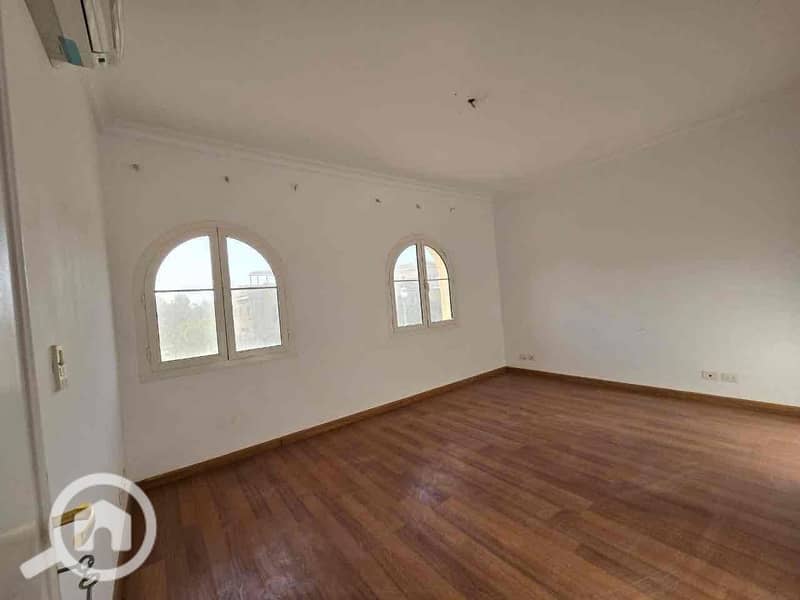 7 a86092eb-1965-49e3-a0b9-d1153f8a3bdb. jpg