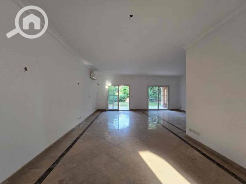 12 ae5ed0a5-50b6-44a3-9c6b-2786e0bcc02c. jpg