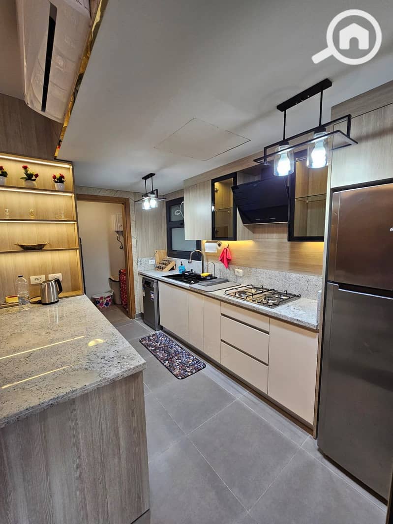 6 584957099_2719436178388955_8931410143975647596_n. jpg