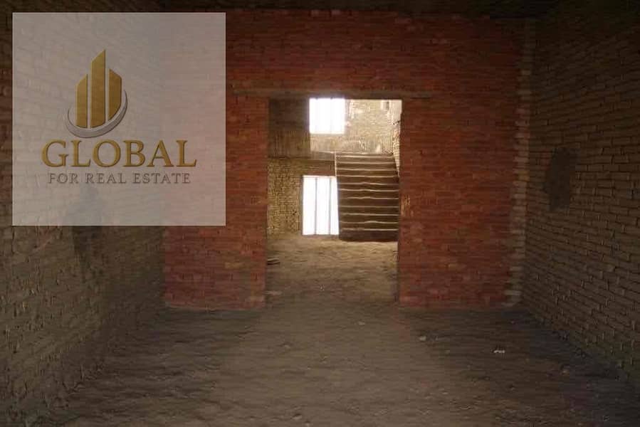 2 e1d40b33-000f-4a81-8e2b-83e8d11bfd54. jpg