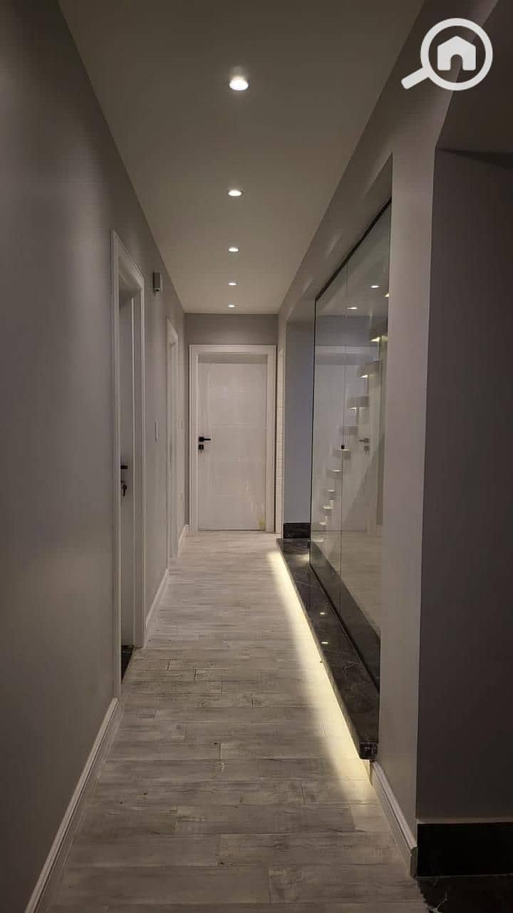 2 e3b3f35c-3340-4988-a0ff-9da2e9951d93. jpg