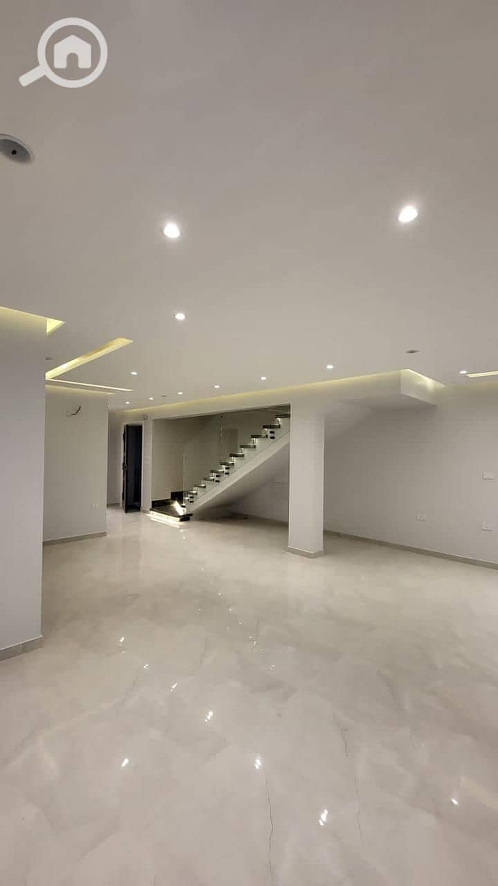 3 ee080231-04bb-4e66-939b-bf331e4560a9. jpg