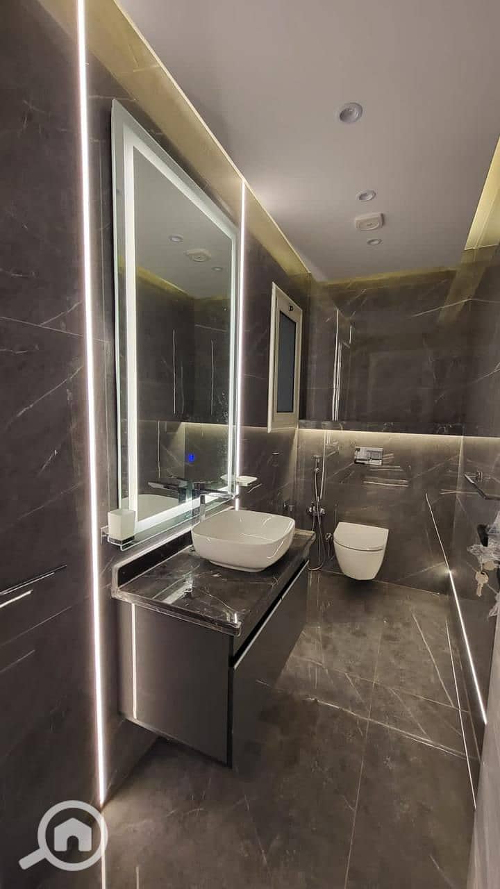 4 251d0316-2584-4f43-956d-9b5729d3962d. jpg