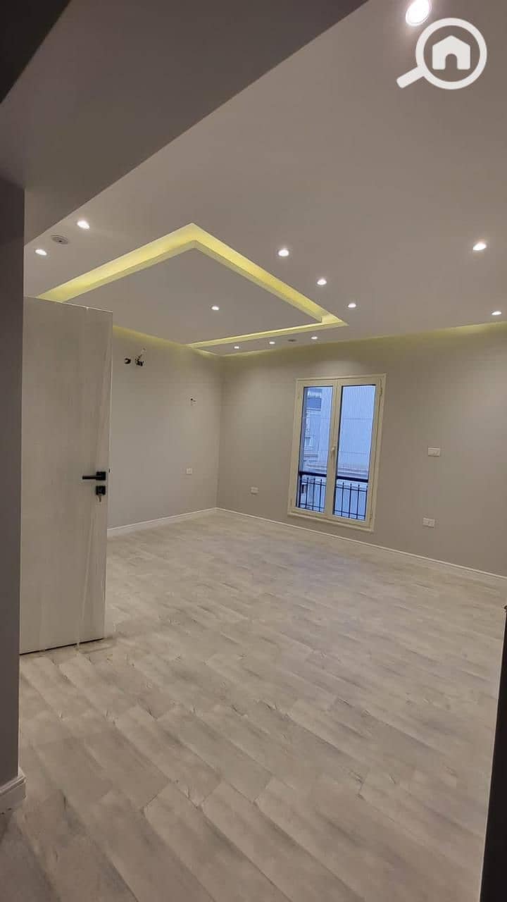 12 f2ddd708-149d-426c-9c57-039b09c279ce. jpg