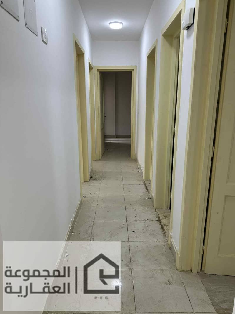 3 df7e9675-af96-4123-9774-5579fa7e0b21. jpg