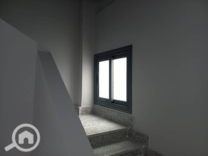 6 WhatsApp Image 2025-11-17 at 16.39. 33_36ef394f. jpg