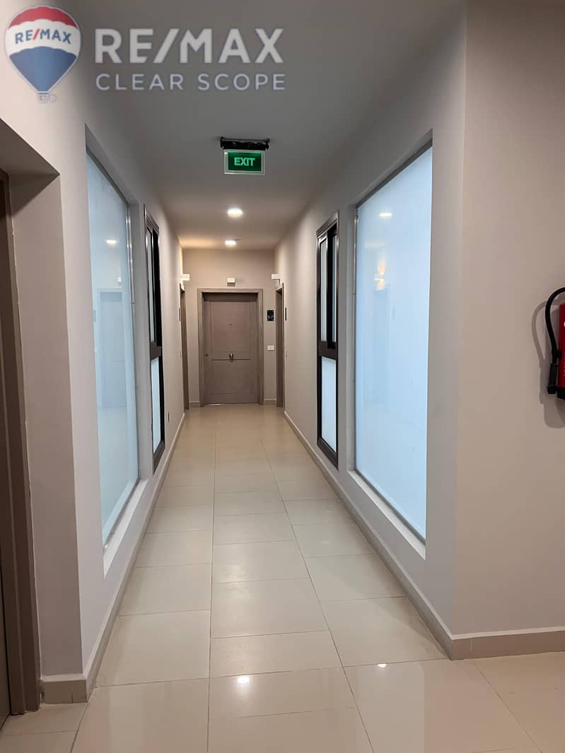 11 ca2c9166-e960-4773-8e0c-c3e386eb342f. jpg