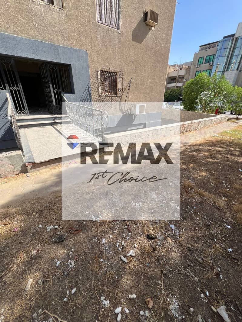 12 452354e2-537b-4a0c-b12e-33793e2acad1. jpg