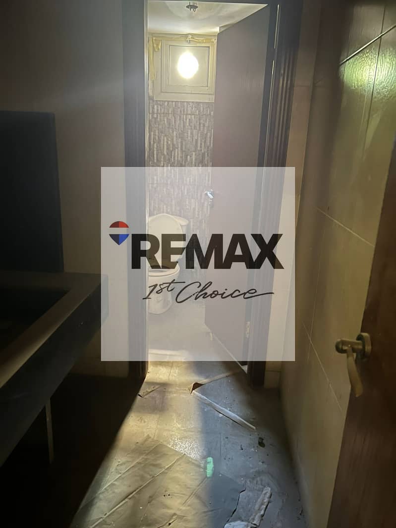 13 4bb36b5e-e35d-4e19-b7f5-fa2716dc3031. jpg