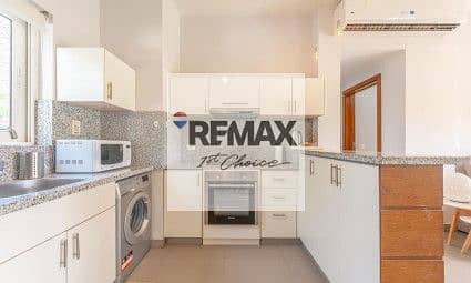 10 9ff0e178-f9ee-45ca-894e-685cedeeb3f0. jpg