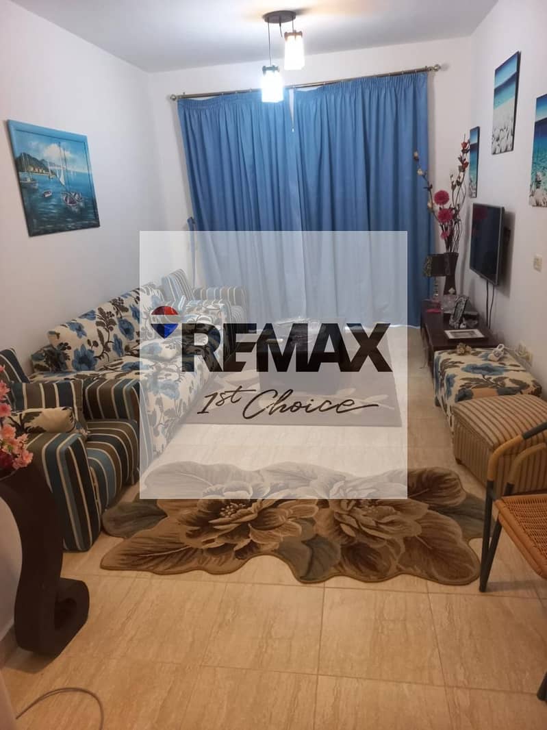 4 74ef9183-a357-46e2-816f-c13c894d68a0. jpg