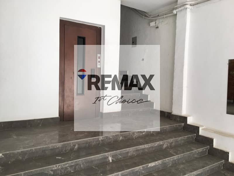 2 279ab201-b5d0-4aa0-ae28-abc1d0c5d6f5. jpg