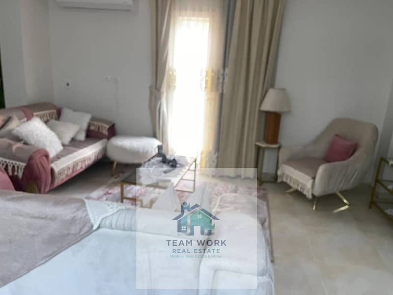 10 7510d57f-bdac-4728-b18d-d40fcab3edca. jpg