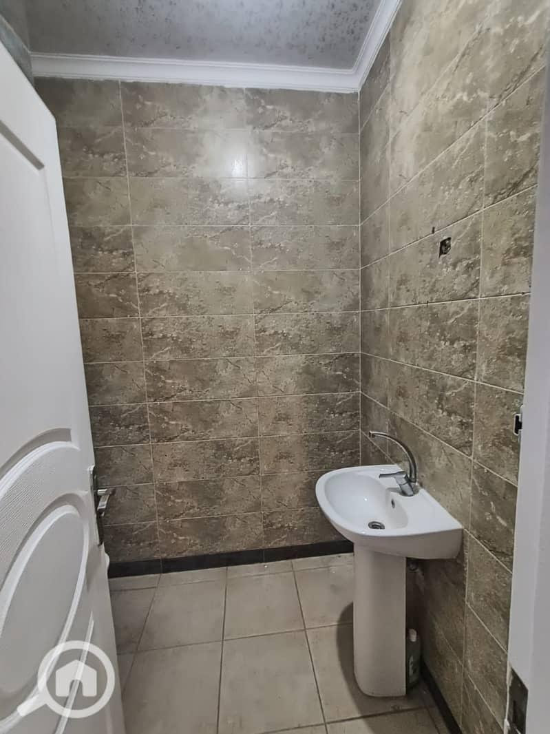 6 WhatsApp Image 2025-11-18 at 2.23. 42 PM (2). jpeg