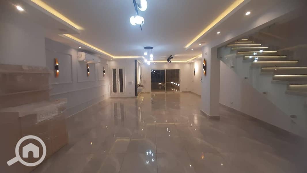 4 61284325-0f2d-4c43-bb46-dd38ee7bd3ed. jpg