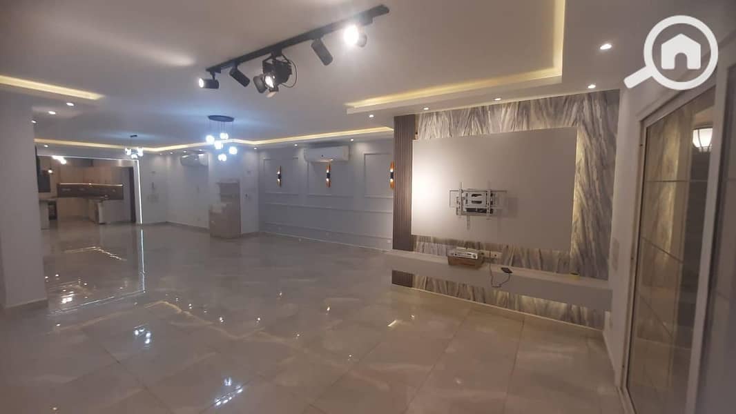 12 e5da8dc8-1b75-4a80-9c1f-d3a248770b81. jpg