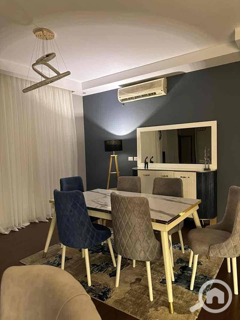 6 2ece68c4-4e9c-4763-ae92-bf31a122494e. jpg