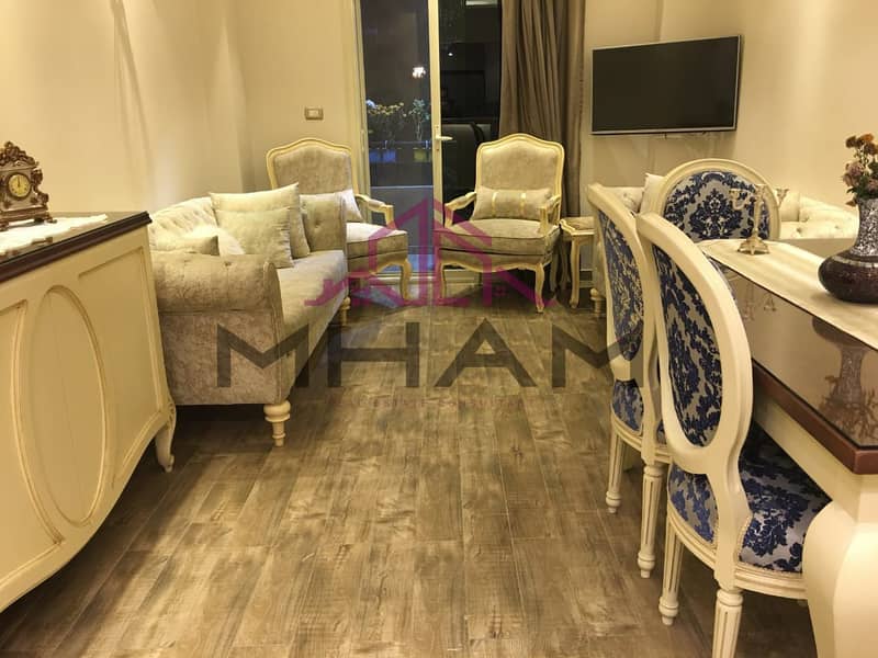 3 photo_5825672956191902869_y. jpg