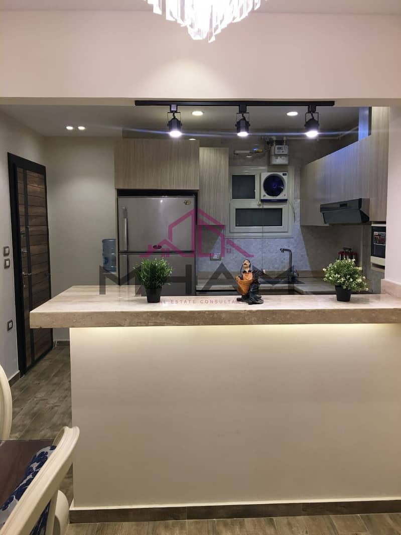 2 photo_5825672956191902894_y. jpg