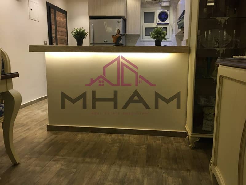 32 photo_5825672956191902904_y. jpg