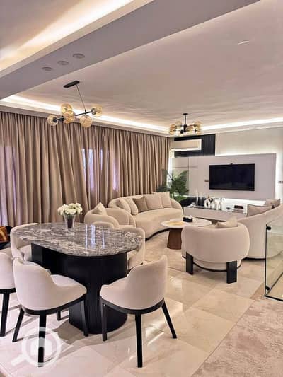 3 Bedroom Flat for Sale in New Cairo, Cairo - 540495960_792381933228404_7853204194200644653_n. jpg