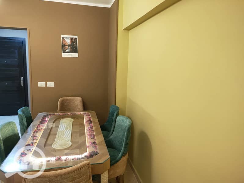 10 cd59fbf4-247e-4bde-a43d-43b294da29d7. jpg