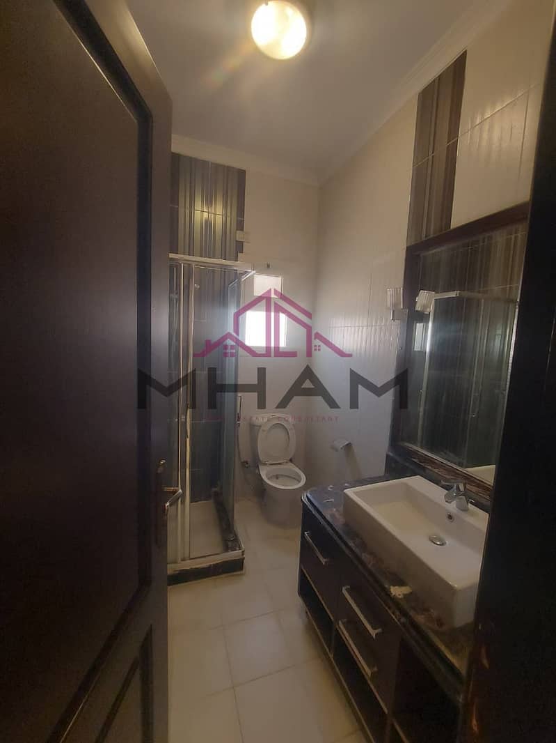 5 photo_5814467085868927932_y. jpeg