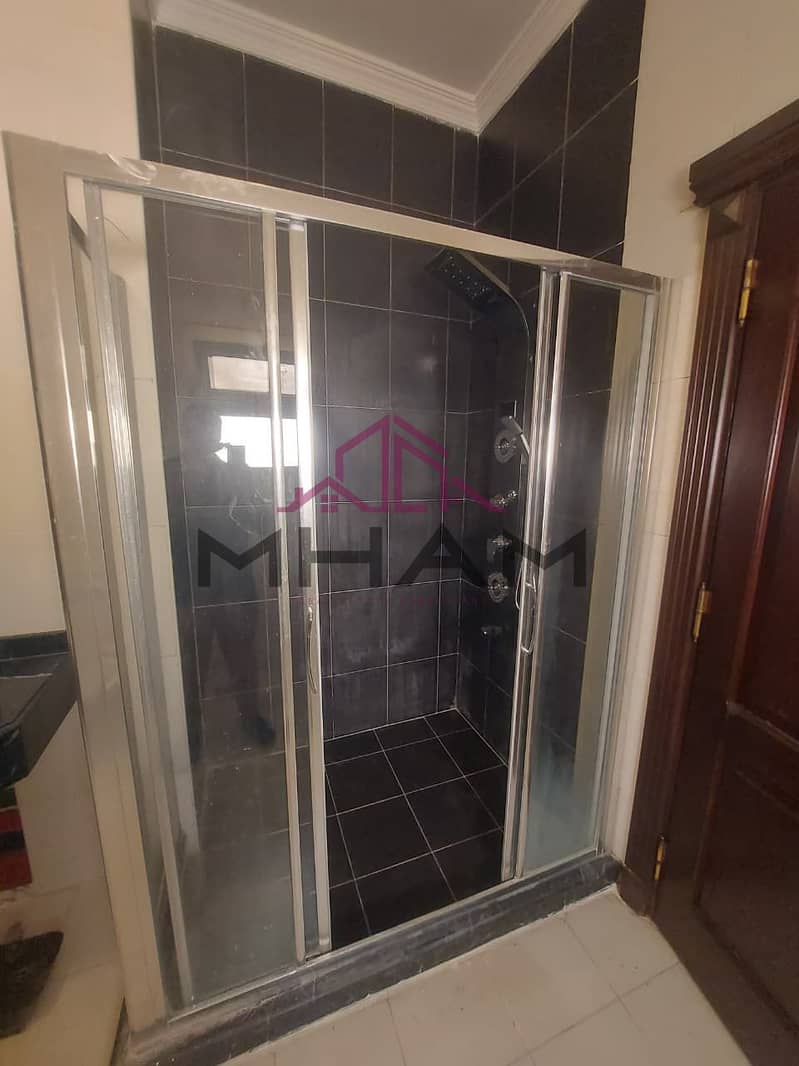 6 photo_5814467085868927934_y. jpeg