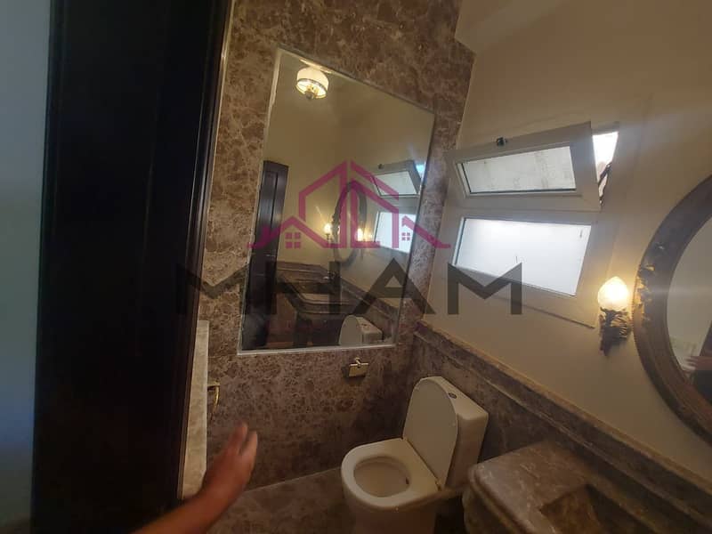 9 photo_5814467085868927936_y. jpeg