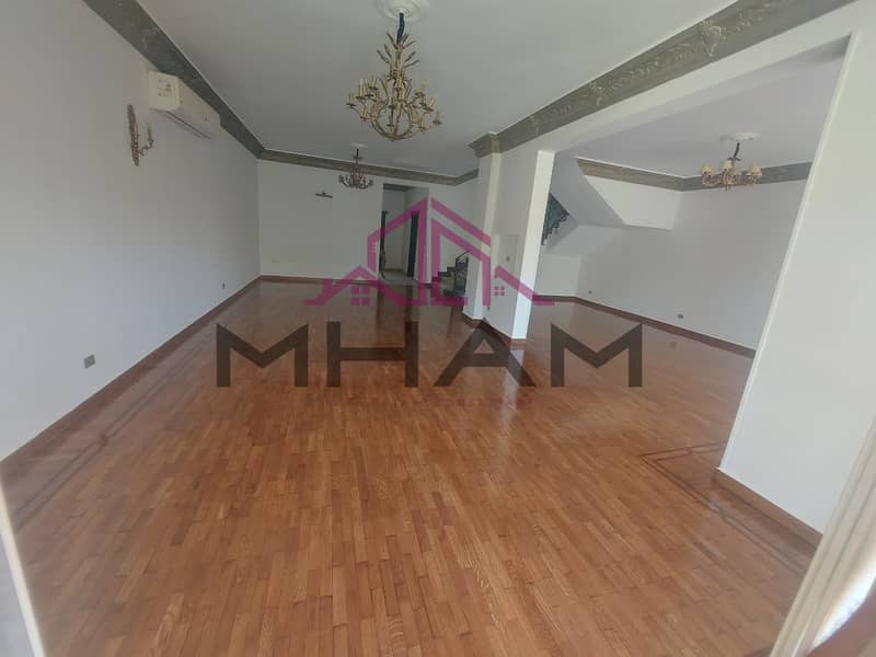 2 photo_5814467085868927949_y. jpeg