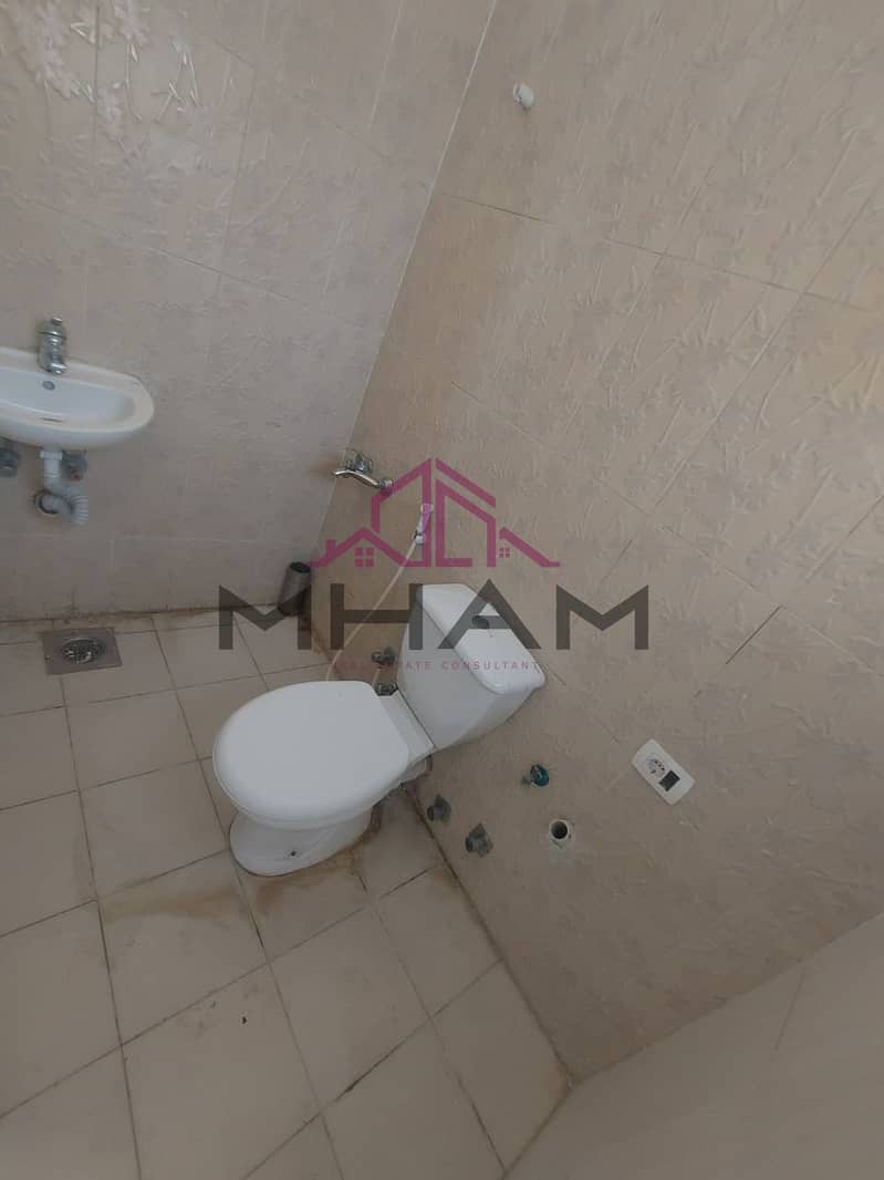 22 photo_5814467085868927958_y. jpeg