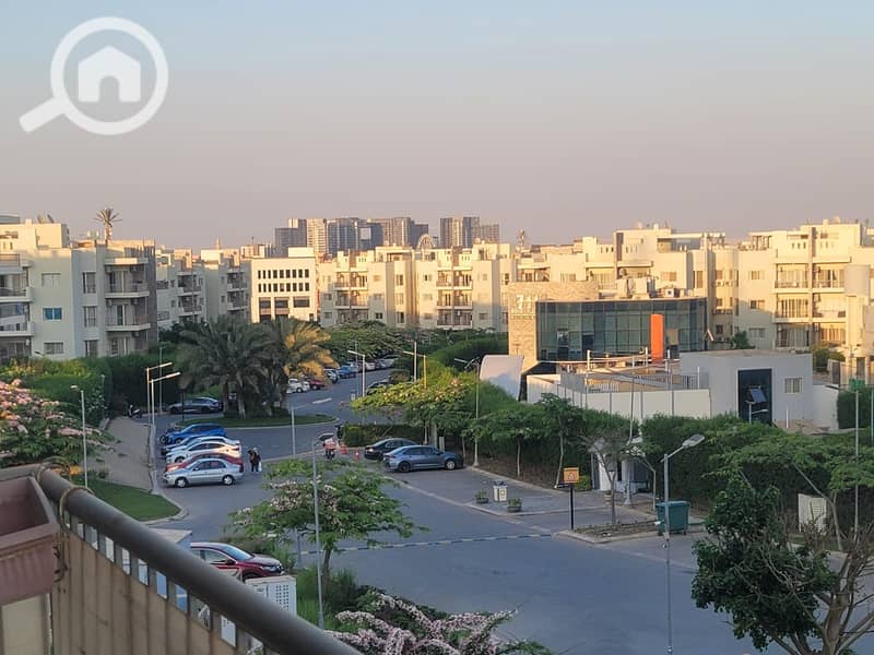 5 4d469034-d677-4de9-833a-3f41bccb76df. jpg