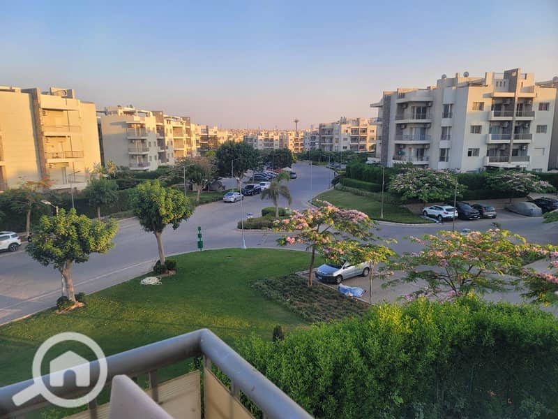 6 7b52bb69-5dae-4877-9cab-8e76e40fb7c7. jpg