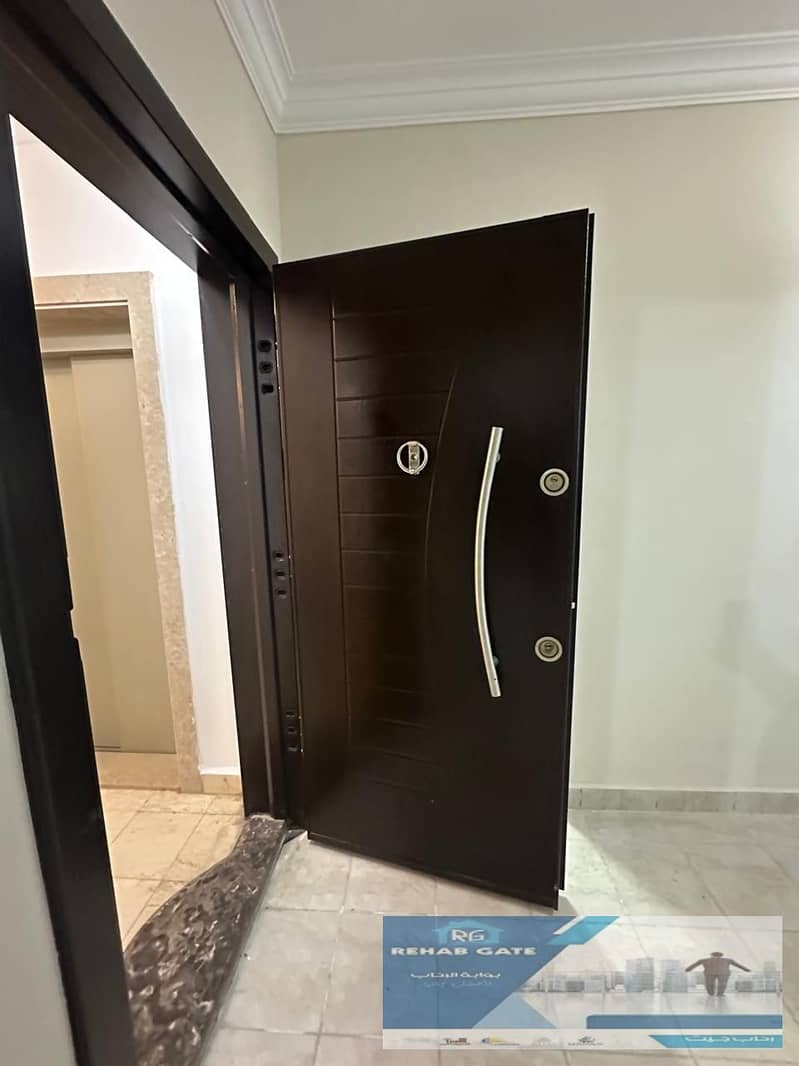 11 614a1a2d-d335-4702-b5e2-f97dbd8e645b. jpg