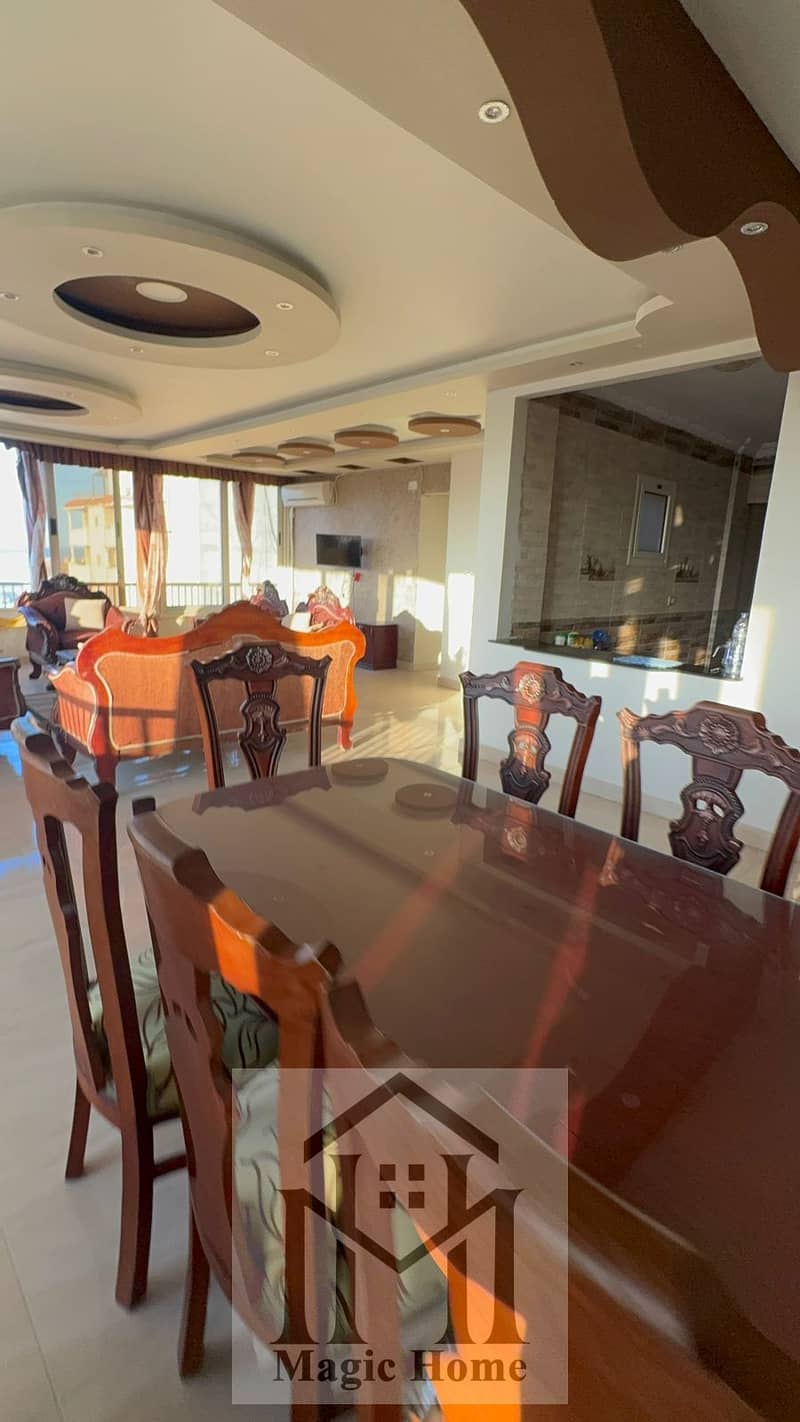 2 5fc32c4f-35b2-4ca5-a376-14af2fe6c9a6. jpg