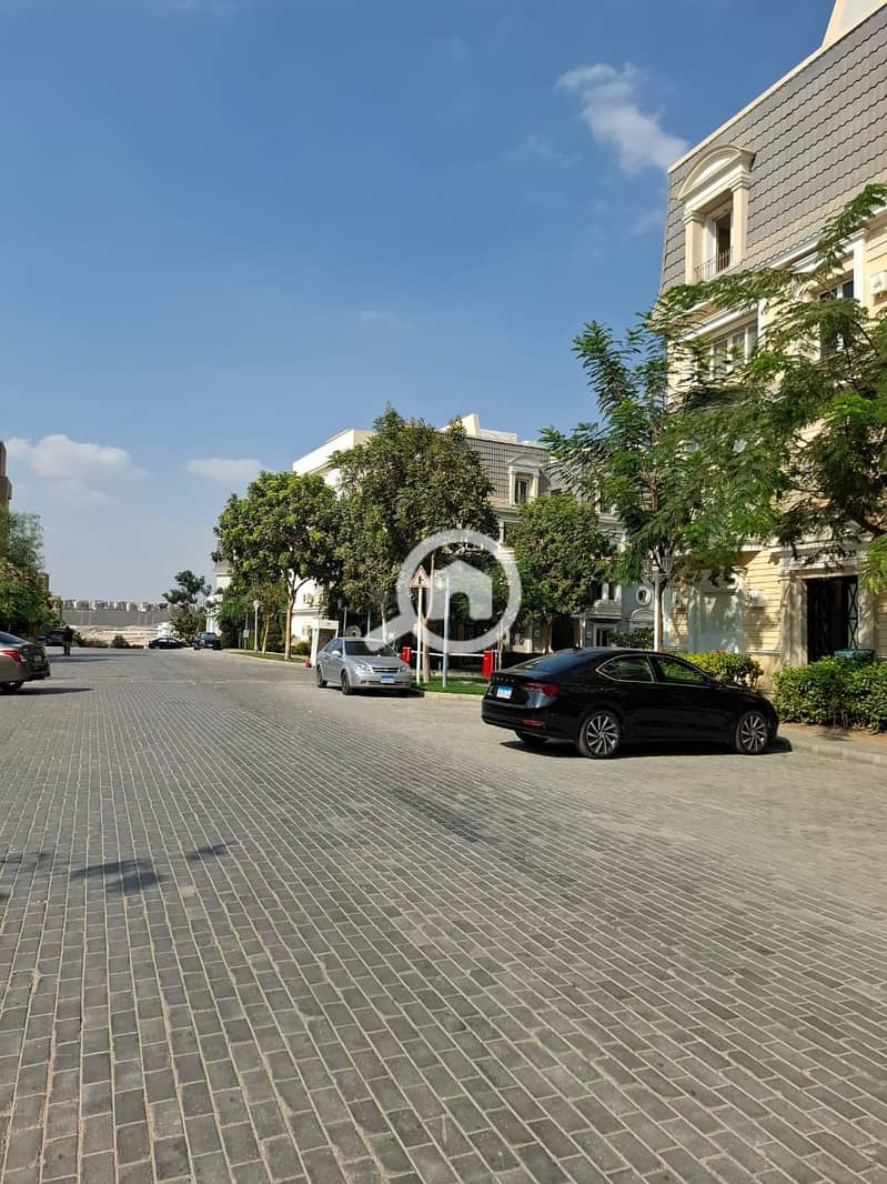 3 WhatsApp Image 2025-10-18 at 11.46. 50 AM. jpeg