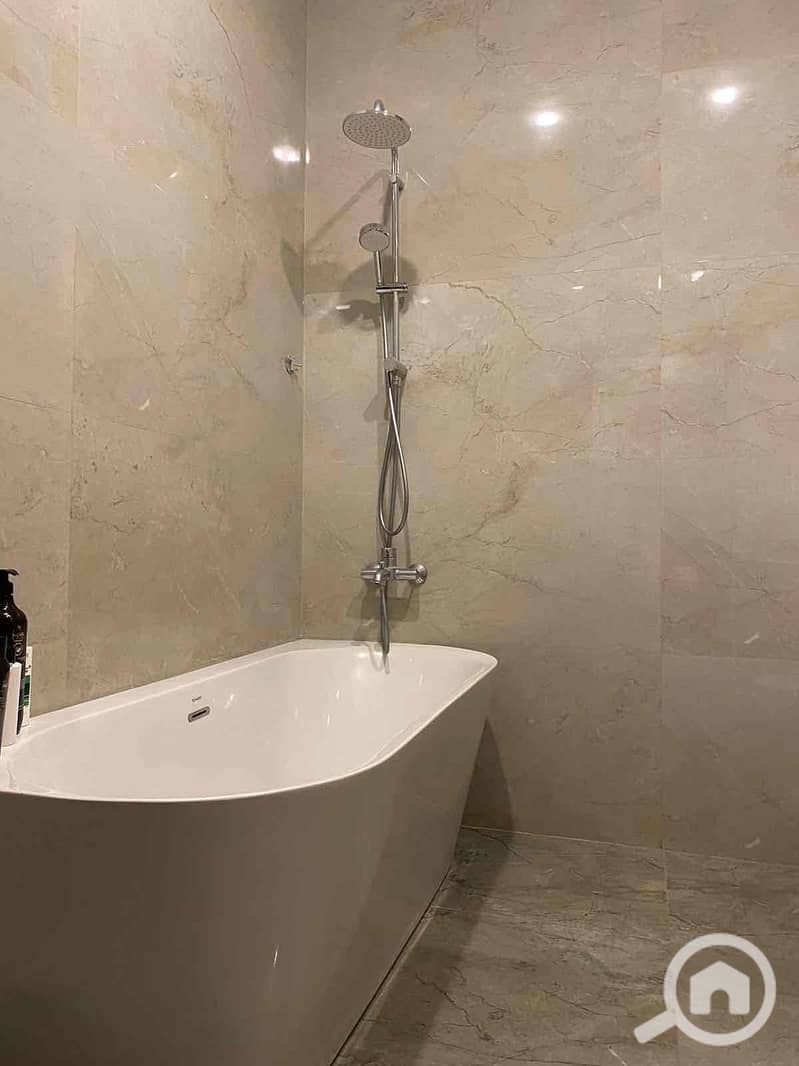 6 60c66f96-a3a2-469f-b124-081d12d629e9. jpg