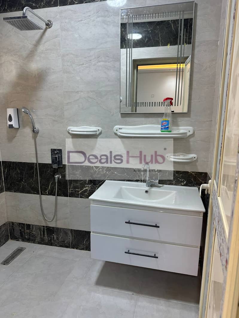 11 16b00bcb-f531-41a3-9cf1-71e6470fab8f. jpg