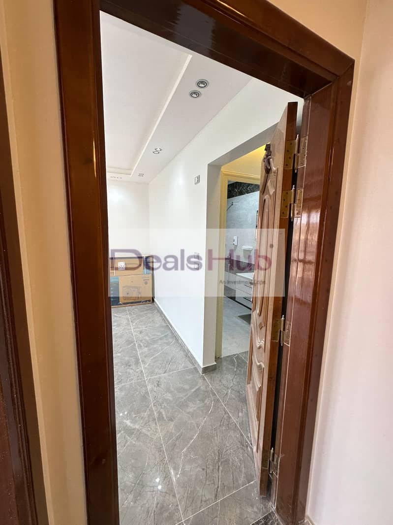 12 19f57275-1c49-4da8-9f11-dec5430e3bd0. jpg