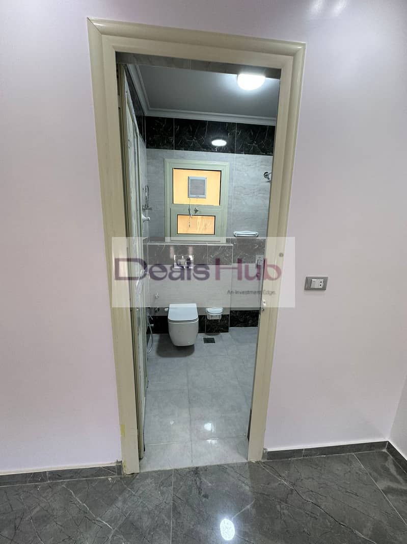 20 b831fa18-d271-43c9-b077-ee24d0963b61. jpg