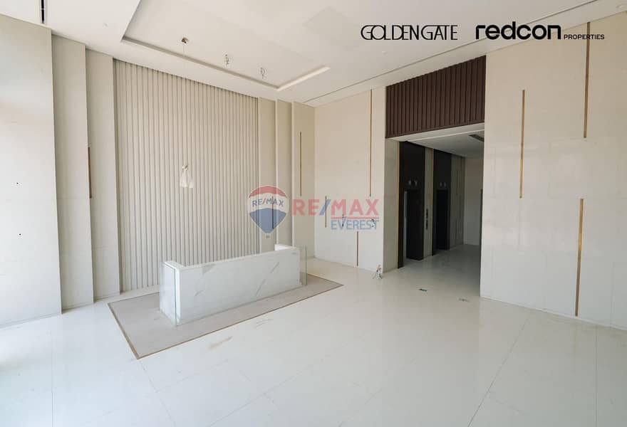 4 e7188b32-b535-429d-b4c4-3b5c39ee0311. jpg