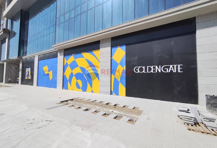 12 6f94f4d0-1e6b-41c1-9527-3f80a497086b. jpg